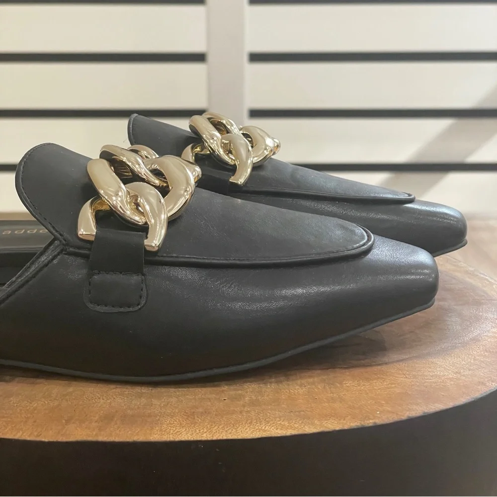 NWT 7.5 black and gold madden girl, chain photo leather loafers - Picture 3 of 6